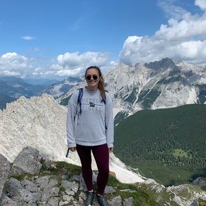 Meet your Posher, Emily